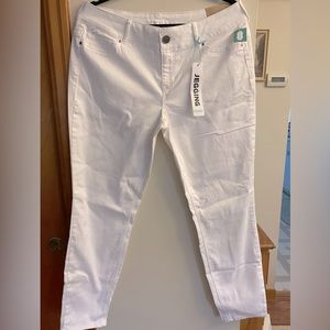 NWT white jean jeggings